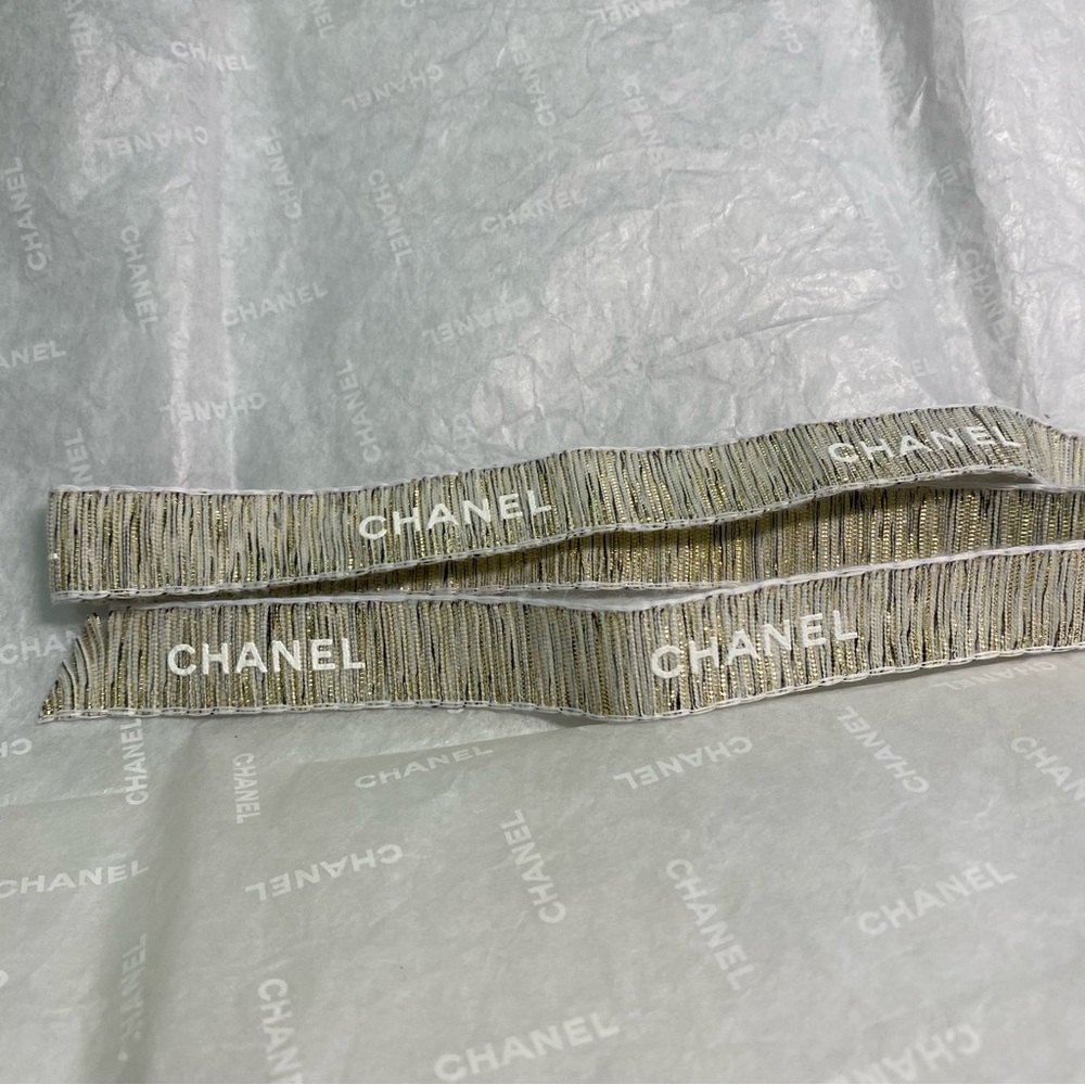 Authentic Chanel Ribbon - Picture 4 of 10